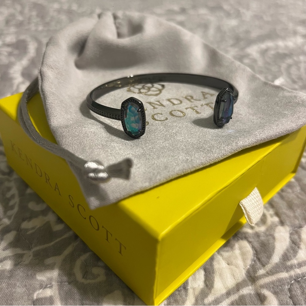 Kendra Scott Color Bar Elton Pinch Bracelet Gunmetal and holographic blue stone